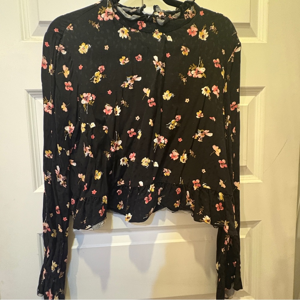 Floral ruffle open back blouse by Topshop